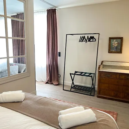 Le Baumann Concept: De Charme Dans Un Monument Historique Appartement